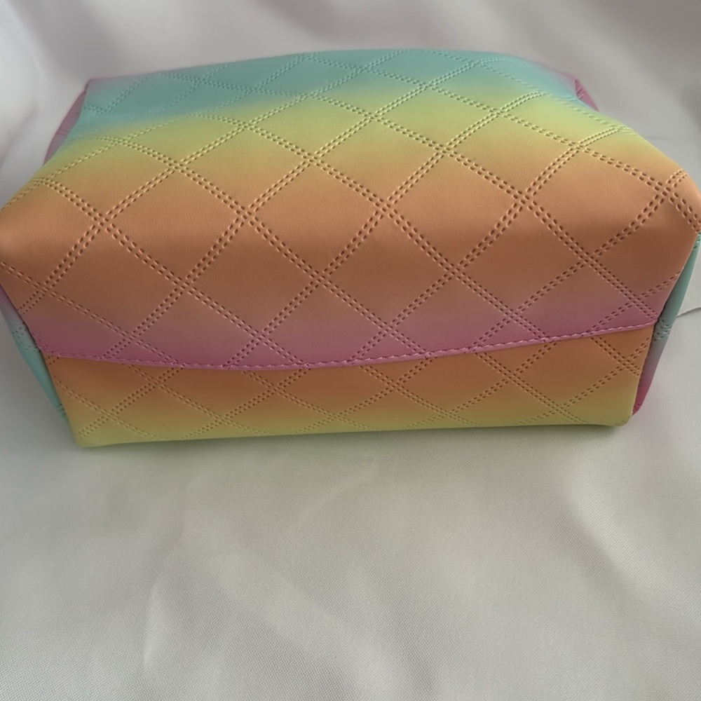 Juicy Couture Travel Cosmetic Makeup Bag - NWT - Picture 5 of 12